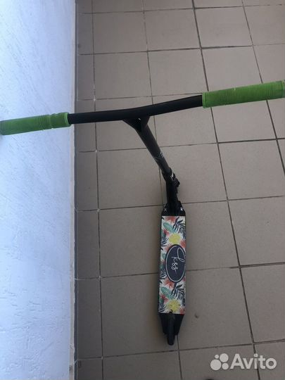 Трюковой самокат limit