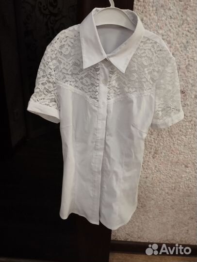 Блузки, жилет и юбка школьные