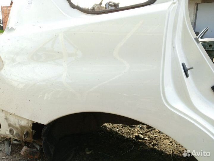 Крыло заднее правое Nissan Patrol