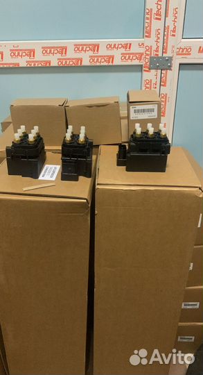 Блок клапанов Mercedes W251