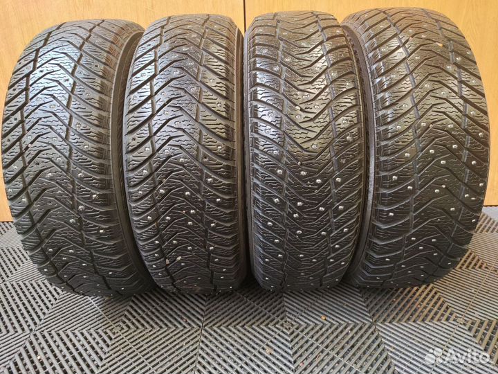 Yokohama Ice Guard IG65 215/60 R17
