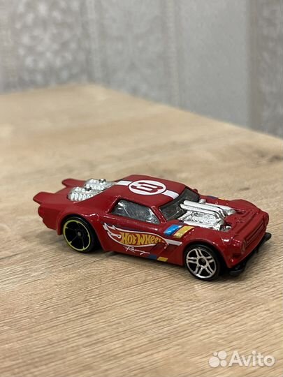 Hot wheels машинки