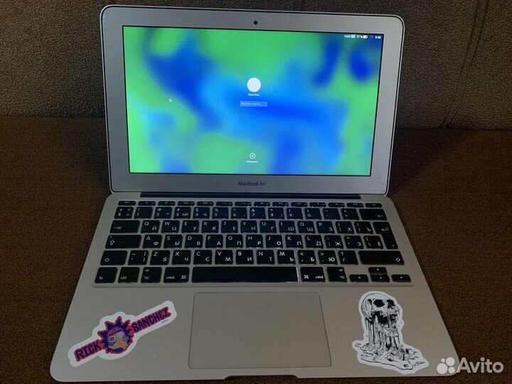 Apple MacBook Air 11 2011