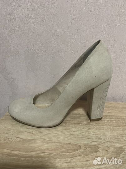 Туфли женские 38 размер белые