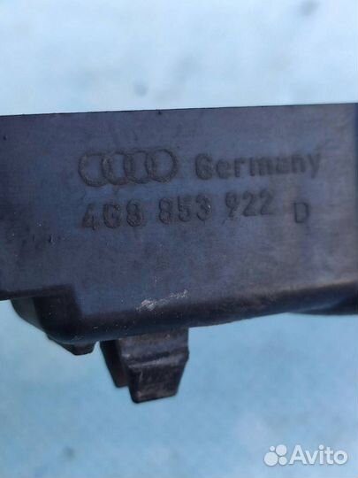 Кронштейн 4g8853922d