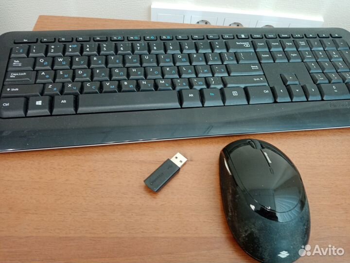 Беспроводная мышь и клавиатура Microsoft