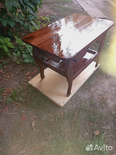 Журнальный,кофейный столик