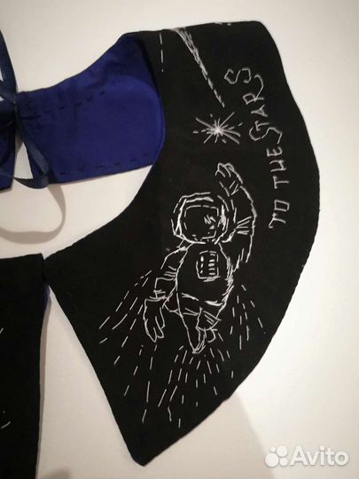 Воротнички вышитые