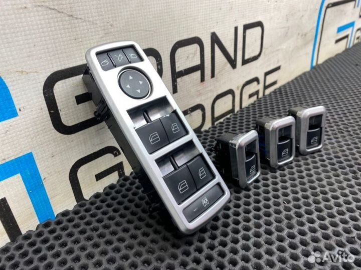 Блок стеклоподъемников Mercedes-Benz C-Class W204