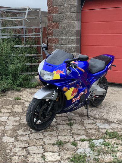 Honda cbr 600 f2