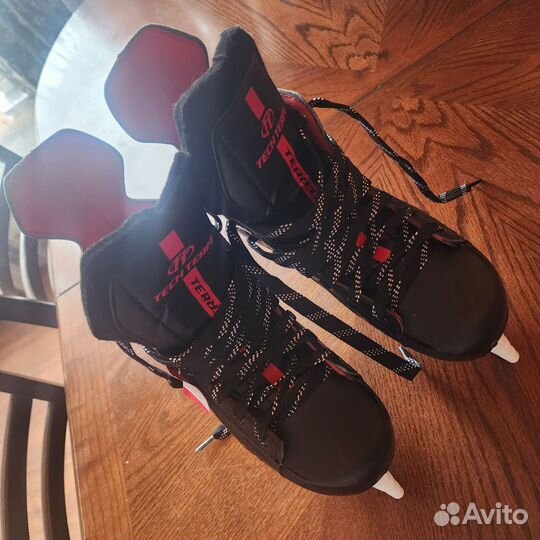 Коньки хоккейные детские 37 размер