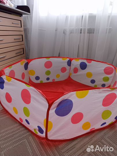 Сухой бассейн с шариками