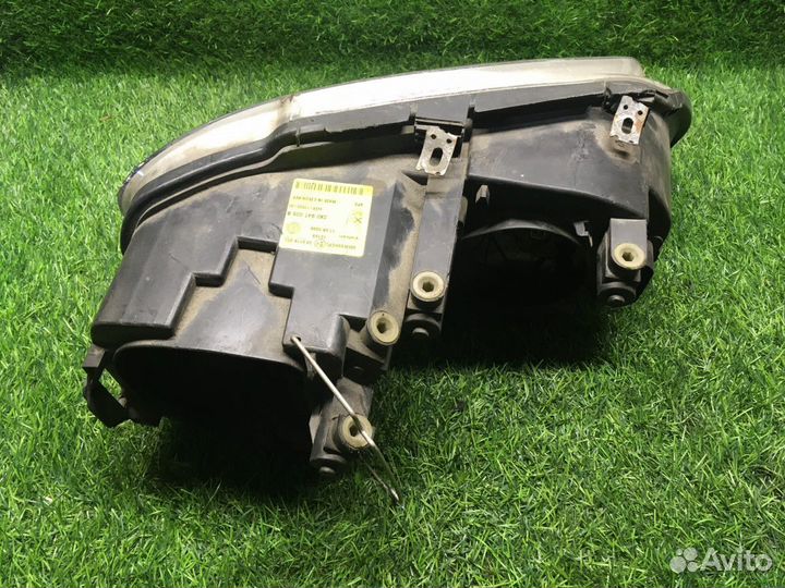 Фара левая Volkswagen Touran