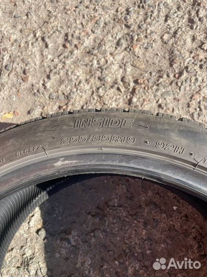 Bridgestone Blizzak Ice 255/35 R19