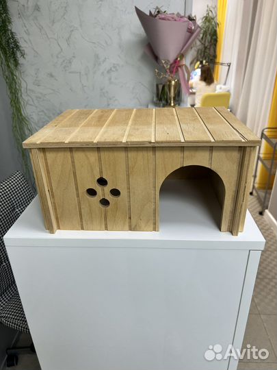 Деревянный домик для ежика или мелкого грызуна