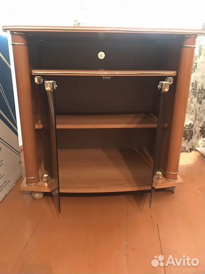 Тумба под телевизор