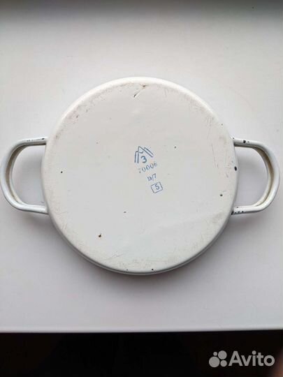 Кастрюля эмалированная