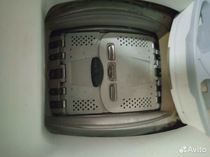 Стиральная машина Занусси с верхней. Загрусской