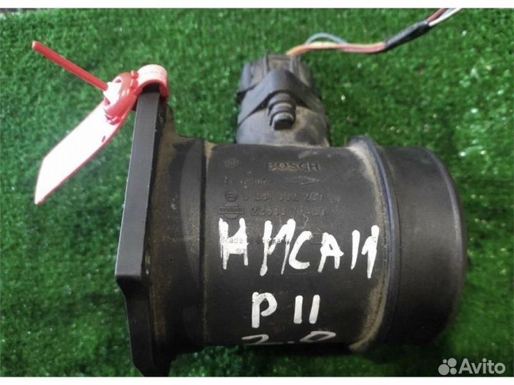 Расходомер воздуха Nissan Primera 2.0 2000