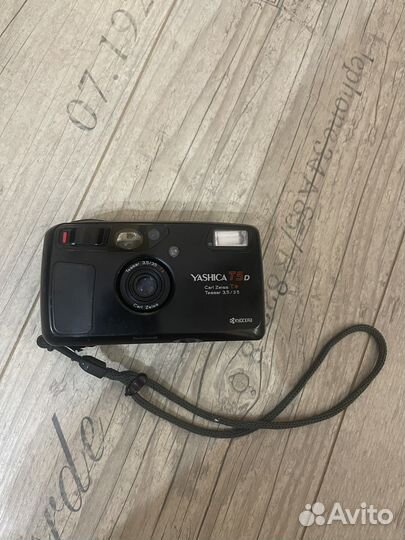 Фотоаппарат yashica t5d