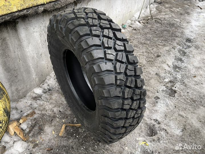 Bfgoodrich Mud-Terrain T/A KM3 265/70 R16 121Q
