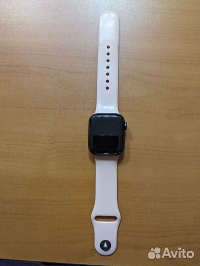 Apple watch se nike 40мм