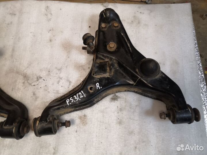 Mitsubishi Pajero Sport 3 рычаг передний нижний