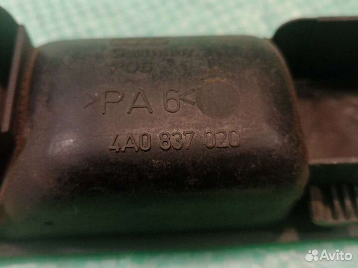 Ручка двери передняя правая Audi А6 С4