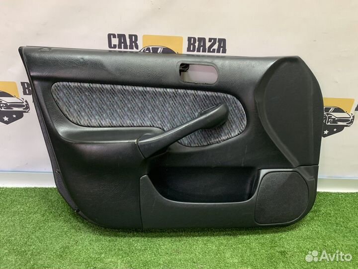 Обшивка двери передняя L