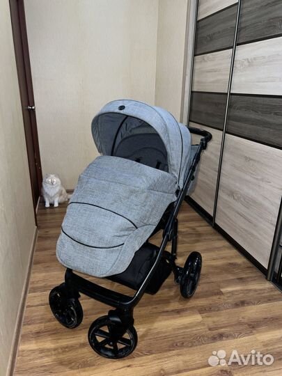 Коляска 2 в 1 Roan bass next