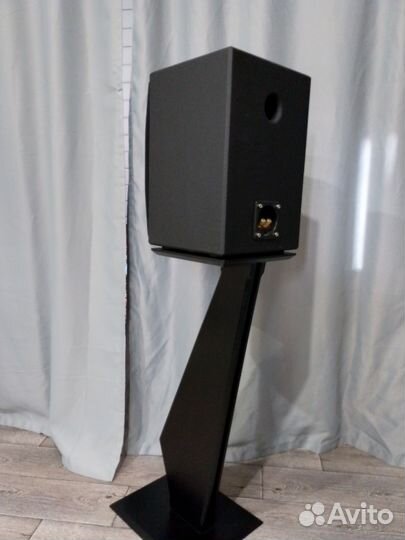 Напольная акустика