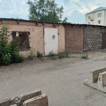 Склад 112 м2 с участком 288 м2