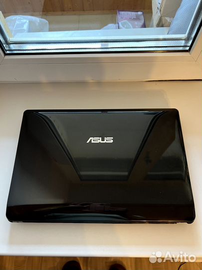 Ноутбук asus