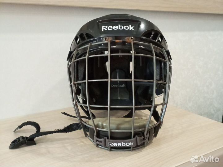 Шлем хоккейный