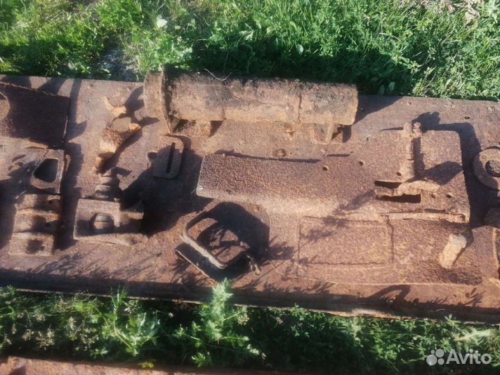 Запчасти от танка Т34