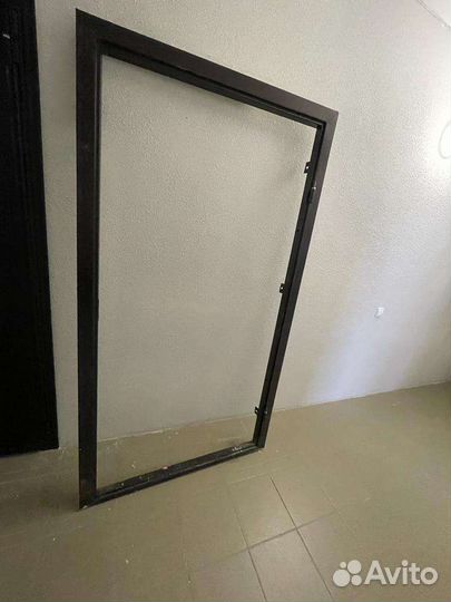 Дверь входная железная