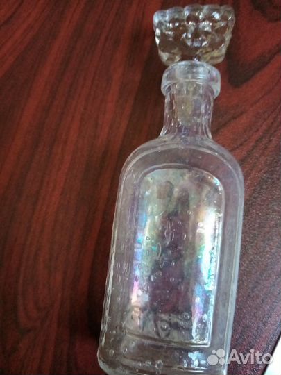 Старинный флакон