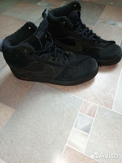 Кроссовки Nike зимние