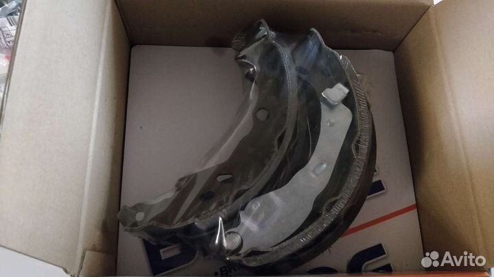 Колодки тормозные барабанные Renault Logan