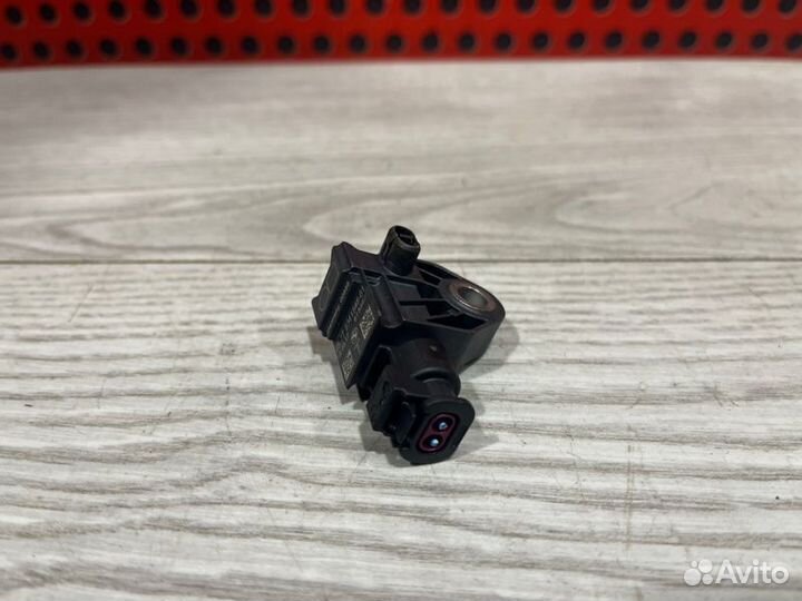 Датчик удара Bmw 5 G30 2018