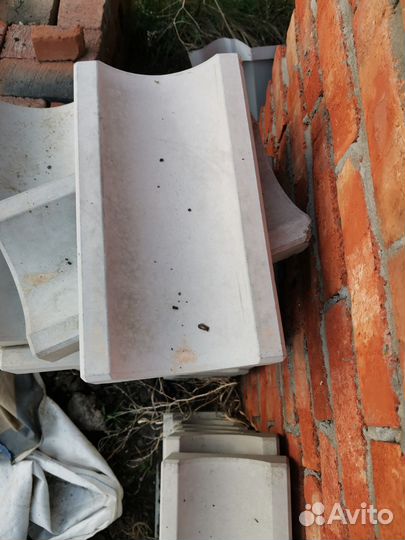 Желоб- лоток водоотводный