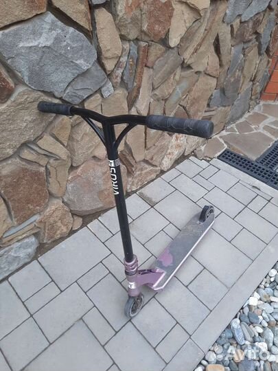 Трюковой самокат tech team virus