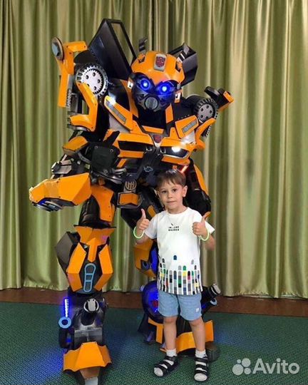 Аниматор на день рождения шоу трансформера Бамблби