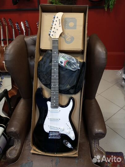 Электрогитара набор комбик, стойка, аксессуары