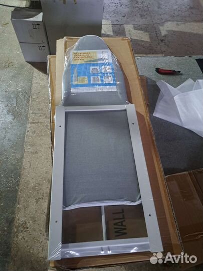 Гладильная доска настенная металлическая