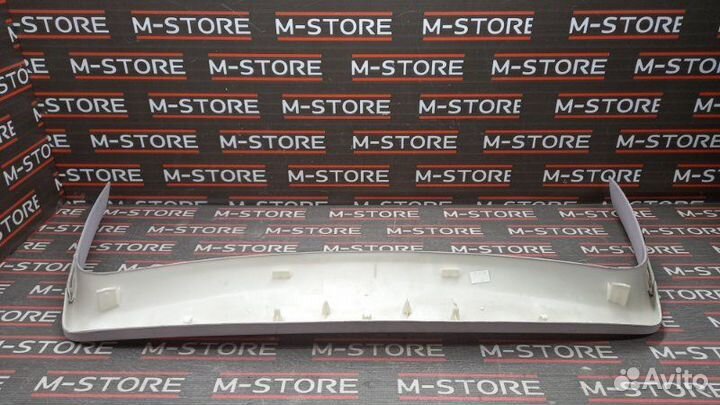 Обшивка двери багажника Mercedes-Benz E-Class W211