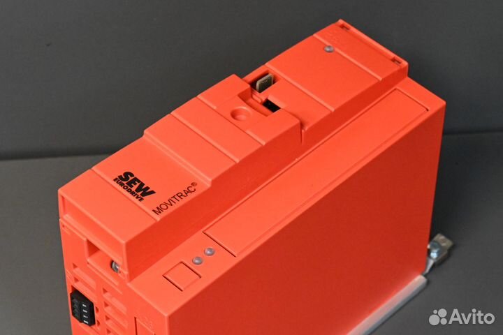 Sew Eurodrive 1.1KW MC07B0011-5A3-4-S0 новый, 1 шт