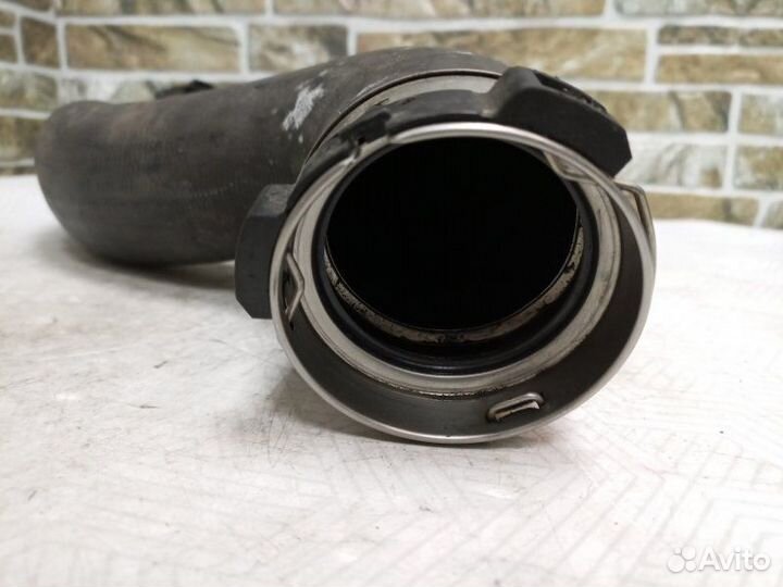 Патрубок интеркулера Mercedes-Benz C-Class W204