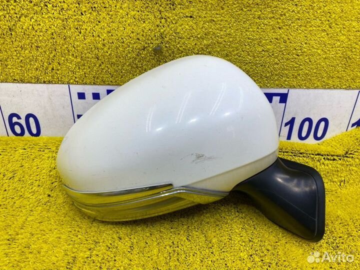 Уши передние правые Toyota Prius