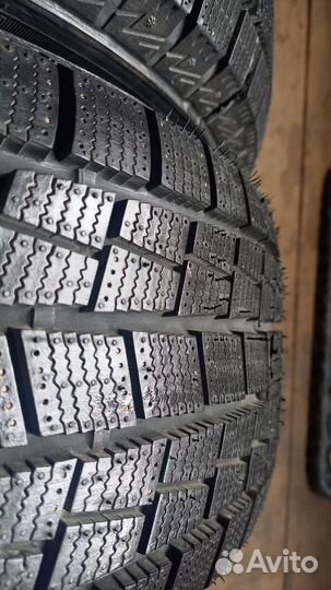 Goform W705 215/60 R16 95T